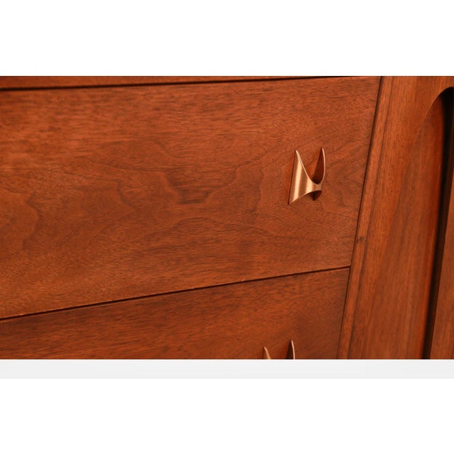 Brown 1960s Mid-Century Modern Broyhill Brasilia Credenza Dresser For Sale - Image 8 of 12