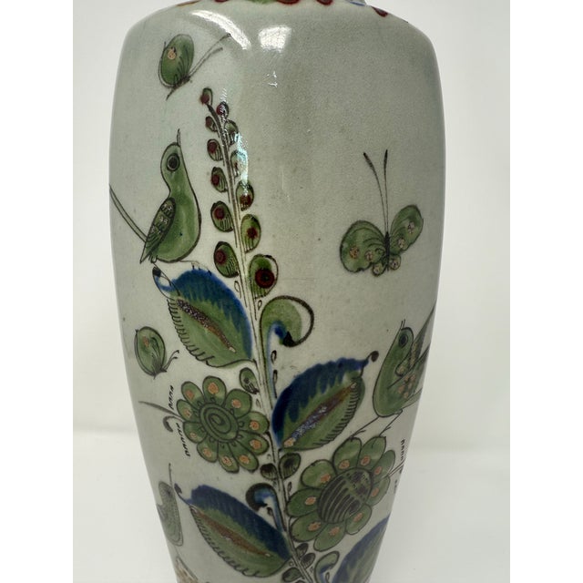 Mid 20th Century Monumental Mexican Tonalá Studio Pottery Vase – Hand Painted Birds & Botanical Motif, 17.5” For Sale In Seattle - Image 6 of 12