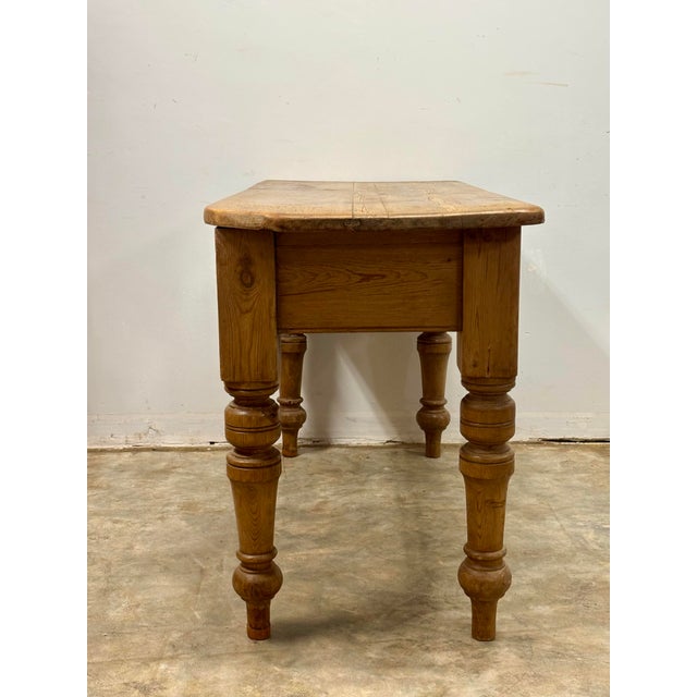 19th Century English Pine Prep Table For Sale In Naples, FL - Image 6 of 10