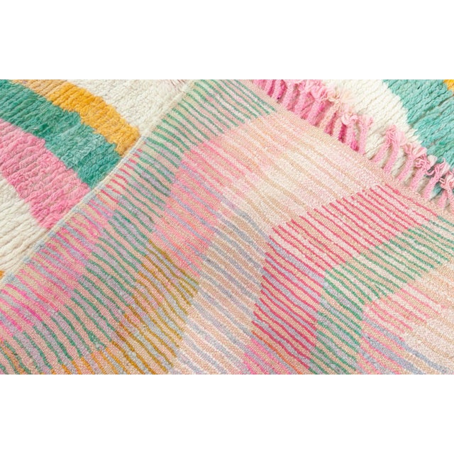 Geometric Modern Tribal Waves Soft White Rug "Blush Dune" by Doris Leslie Blau For Sale - Image 4 of 9