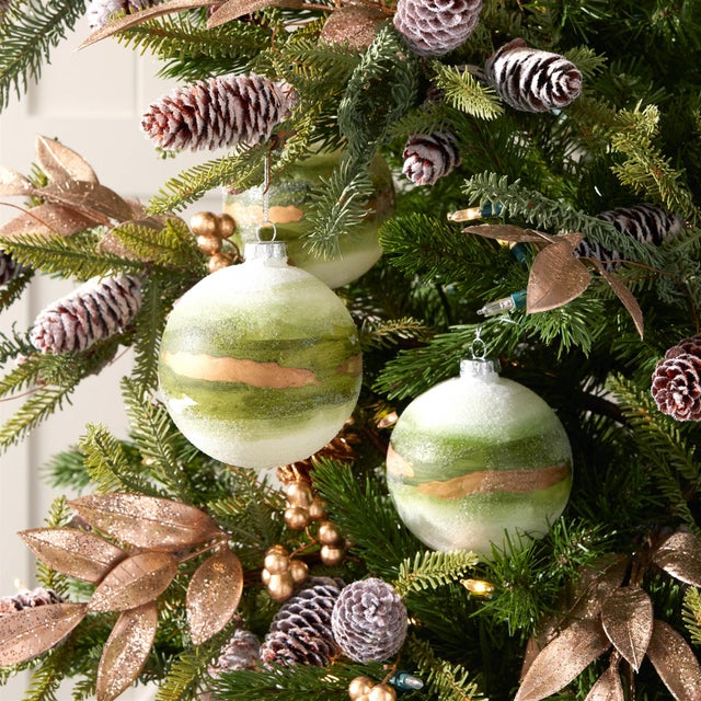Kenneth Ludwig Chicago Beaded Glass Ball Ornament (Set of 6) For Sale - Image 4 of 6