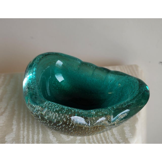 Alfredo Barbini Style Murano Teal Green Gold Flecks Italian Bullicante Art Glass Mid Century Dish Bowl For Sale - Image 11 of 12