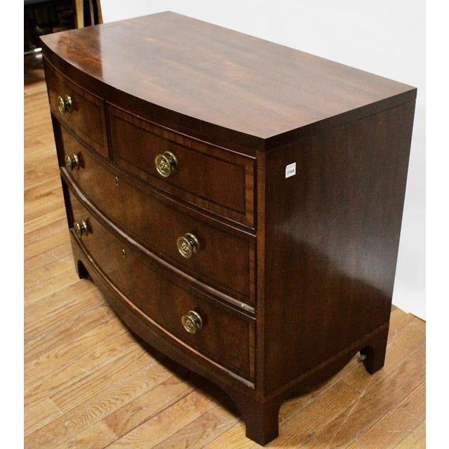 1960s Vintage Fancher Co. "Windsor Court" Bow-Front Chest New York For Sale - Image 5 of 5