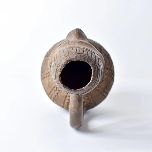 Early 20th Century Mangbetu Figure Burial Clay Vessel For Sale - Image 11 of 12