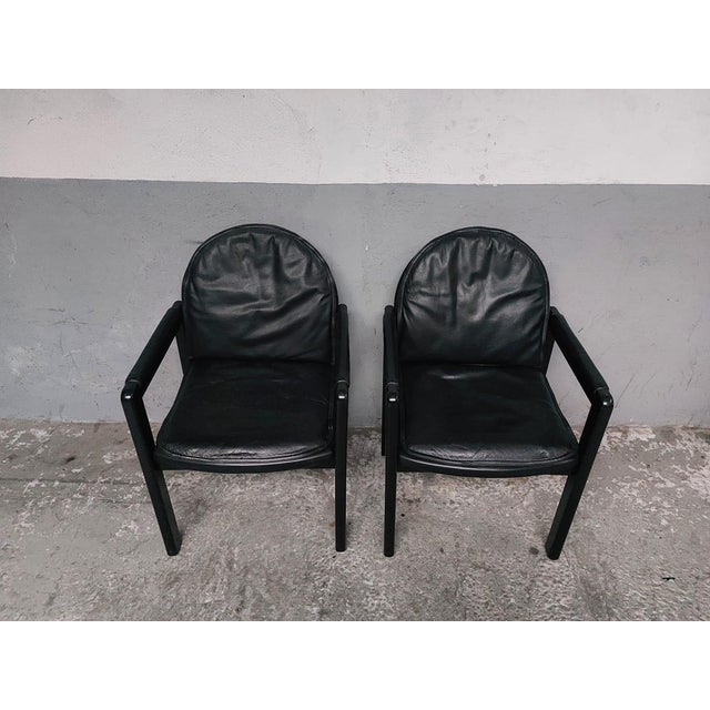 The chairs are in a good condition. some traces of use on the wood. The chairs have a musty smell. This piece has an...