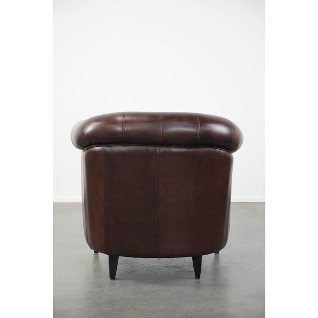 English-Style Chesterfield Club Chair in Cowhide Leather For Sale - Image 4 of 15