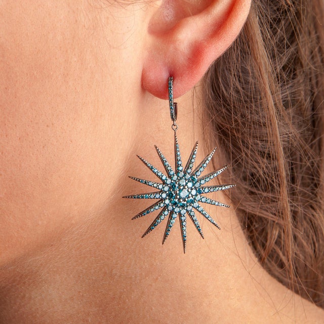 Bochic Classic & Chic Star Black Diamond Earrings Set In 18K Black Gold For Sale - Image 12 of 18