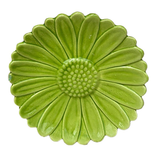Small French Majolica Daisy Plate Vallauris, Circa 1950 For Sale