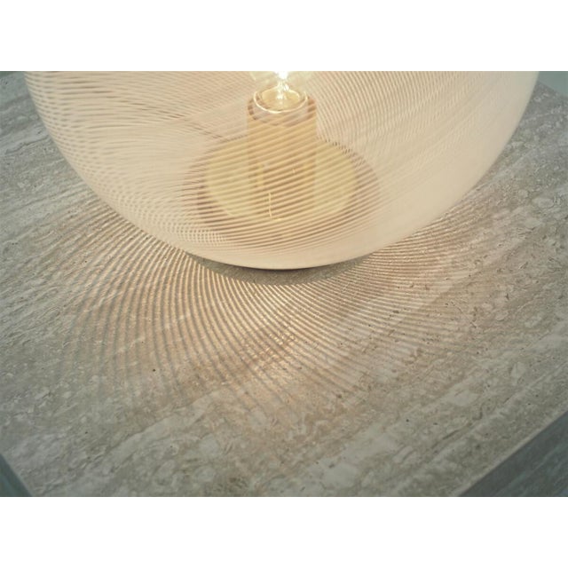 Venini Swirl Murano Glass Globe Table Lamp attributed to Venini, Italy, 1970s For Sale - Image 4 of 8