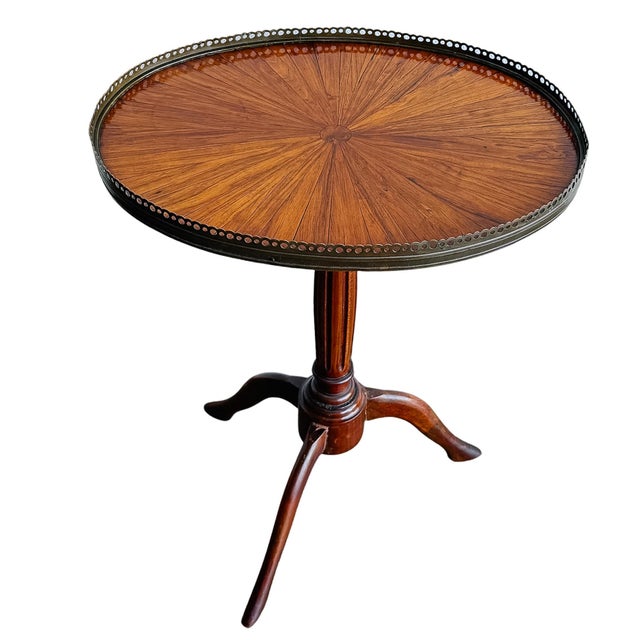 Antique French Neoclassical Mahogany Sunburst Inlaid Oval Side Table With Pierced Brass Gallery, Circa 1900 For Sale - Image 4 of 14