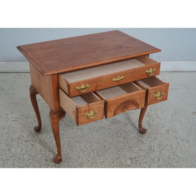 Traditional 1980s Tiger Maple Hand Crafted New England Lowboy For Sale - Image 3 of 18