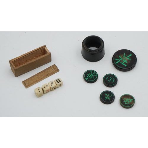 Antique Asian Oriental Mahjong Set of 148 Tiles in Edwardian Oak Box, Set of 149 For Sale - Image 13 of 18