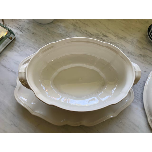 Late 20th Century Villeroy & Boch Manoir Covered Tureen W/ Platter For Sale - Image 5 of 14