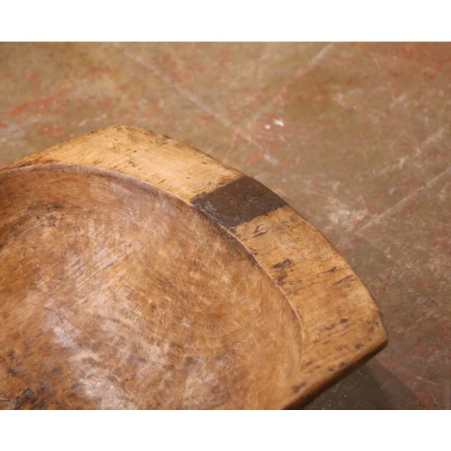 Wood 19th Century French Elm Dough Bowl With Hand-Carved Handle For Sale - Image 7 of 9