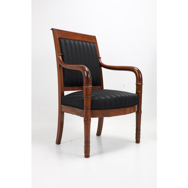 Set of Antique French Armchairs in Walnut, 1800 For Sale - Image 14 of 17