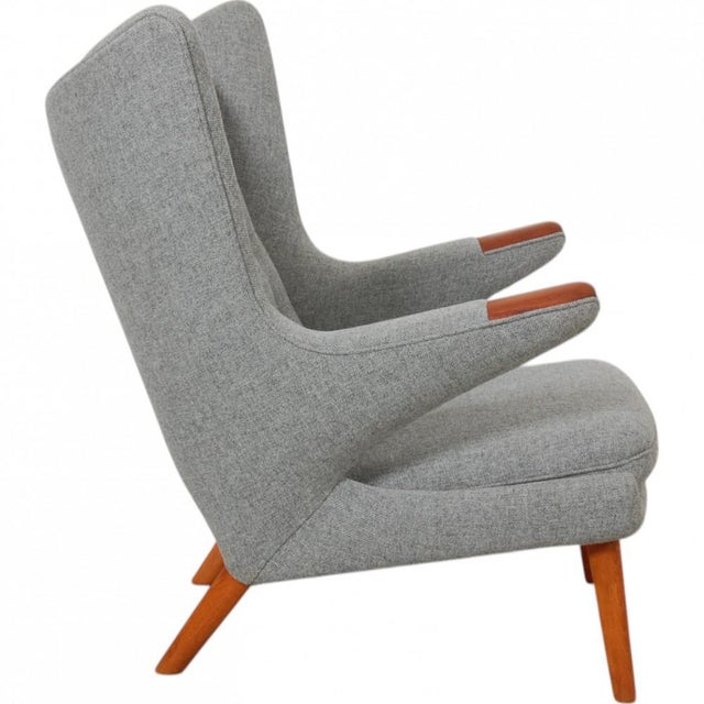 Papa Bear Chair in Grey Hallingdal Fabric by Hans Wegner, 1970s For Sale - Image 3 of 18