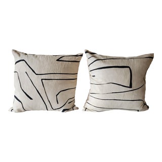 Modern Kelly Wearstler Graphic Accent Pillows, a Pair For Sale