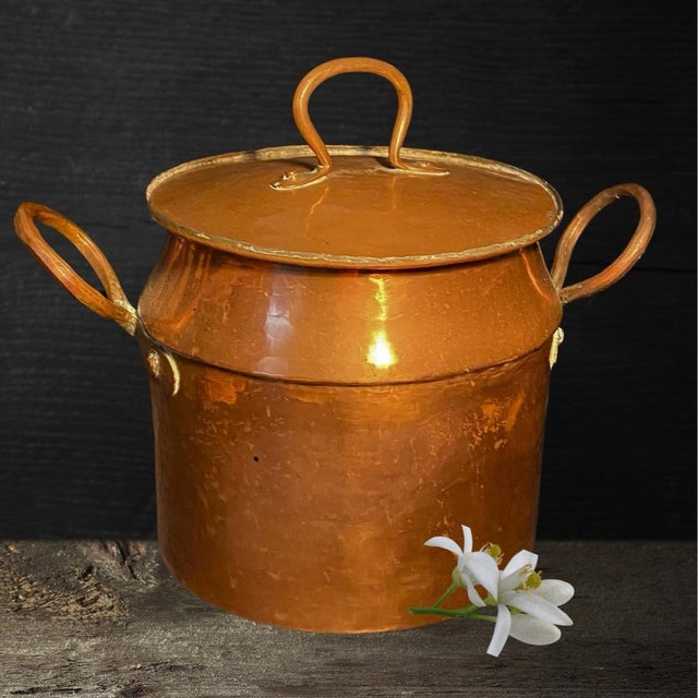 French Antique Handmade French Copper Pot For Sale - Image 3 of 8