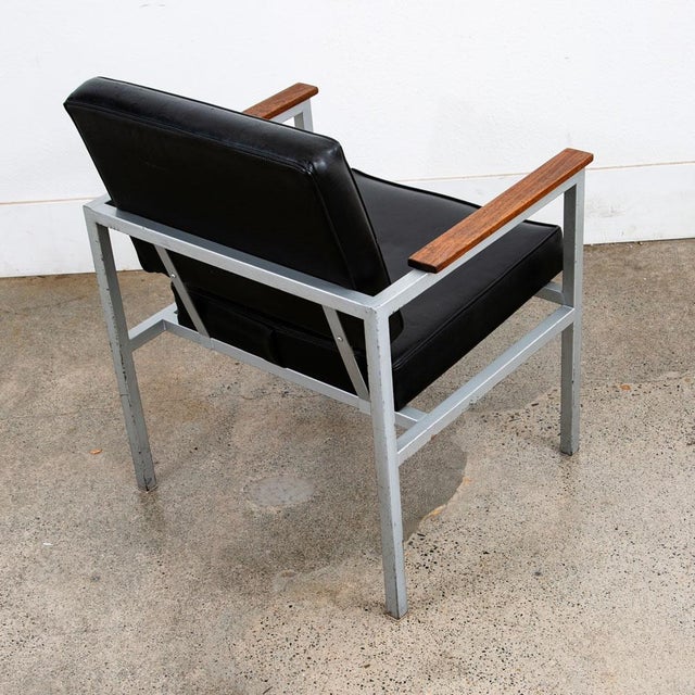 Mid-Century Modern 1960s Mid Century Modern Lounge Chair Armchair Walnut Arms Metal American Design MCM For Sale - Image 3 of 12