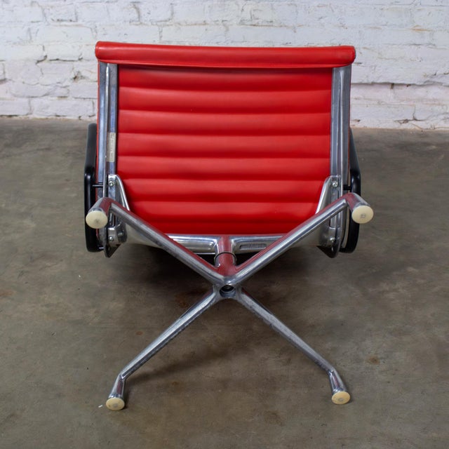 1989 MCM Aluminum Group Lounge Chair by Charles & Ray Eames for Herman Miller Stationary High Back 4 Star Aluminum Swivel Base For Sale - Image 10 of 18
