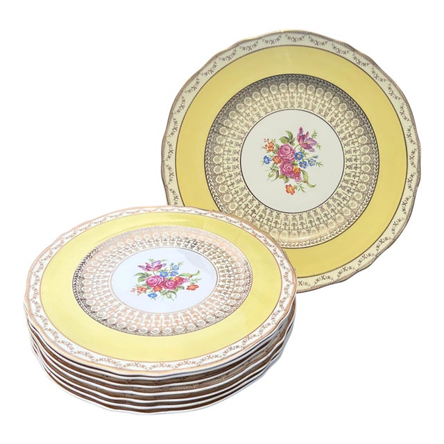 1940s American Steubenville Pottery Co. #2046 Yellow Dinner Plates - Set of 8 For Sale