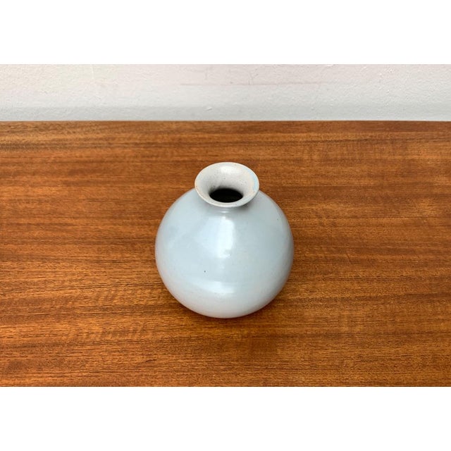 Mid-Century Minimalist Vase, 1960s For Sale - Image 4 of 18
