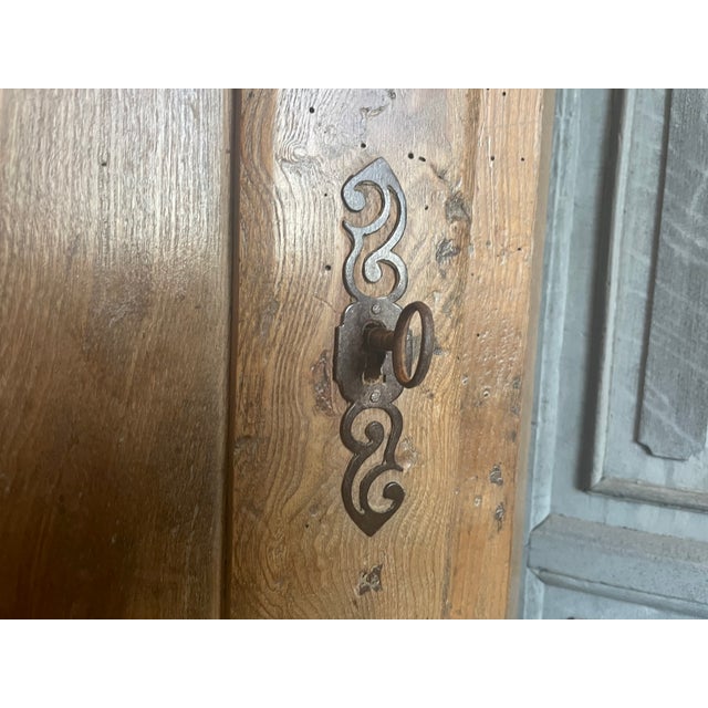 French Corner Cupboard in Walnut and Oak, 19th Century For Sale - Image 15 of 18