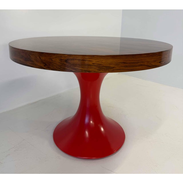 1950s Italian Art Deco Round Table in Ziricote Wood with Red Lacquered Base, 1950s For Sale - Image 5 of 11