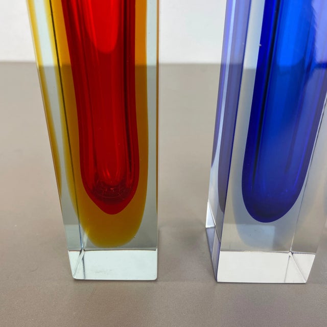 Multicolor Faceted Murano Glass Sommerso Cube Vases, Italy, 1970s, Set of 3 For Sale - Image 9 of 13