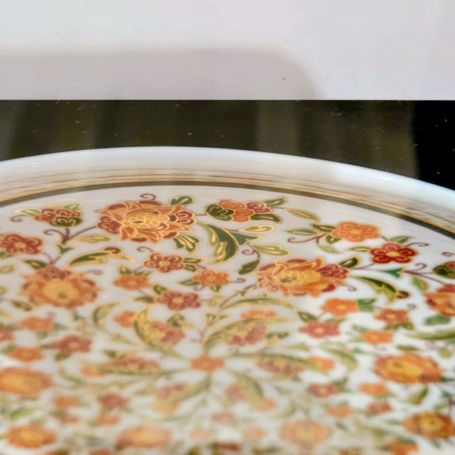 Handmade Turkish Yıldız Porcelain Plate in Shadowbox Frame – Floral Motif, TBMM Milli Saraylar Edition (2010) For Sale In Dallas - Image 6 of 10