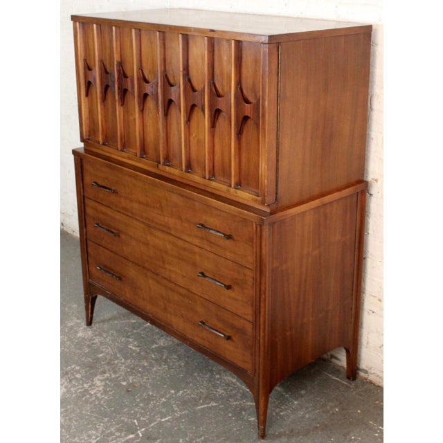 Mid-Century Modern Mid 20th Century Kent-Coffey 'Perspecta' Walnut / Rosewood Highboy Dresser For Sale - Image 3 of 15