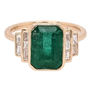 3Ct Emerald Ring With Earth Mined Diamonds: Solid 14k Gold, Emerald Cut 10x8mm, Size 6.75 For Sale