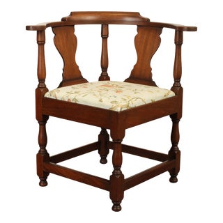Kittinger Colonial Williamsburg Carved Mahogany Corner Chair For Sale