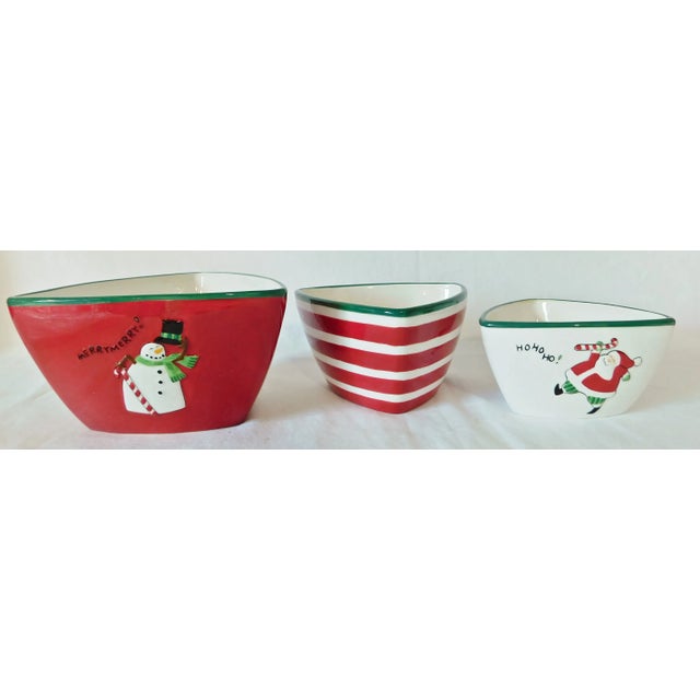 Wonderful vintage Fitz and Floyd Merry Xmas set of three serving bowls in original box. Each one has a different design!...