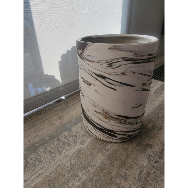 Large limited edition 2024 swirlware vase - matte exterior, glossy interior. Beautiful technique. Approx. 5.5" diameter x...