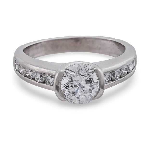 Contemporary Vintage Aig 1.50 Carat Round Brilliant Cut Diamond Platinum Engagement Ring, Size 7.25 For Sale - Image 3 of 7