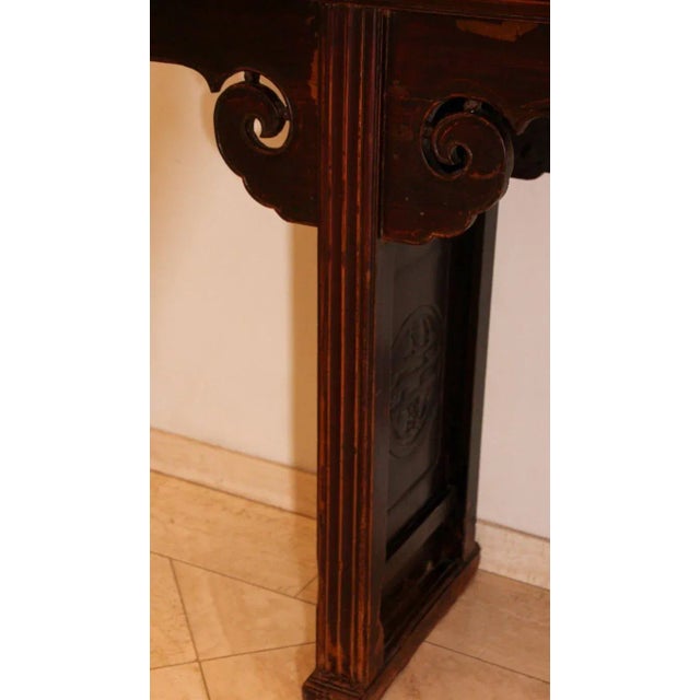 19th-Century Chinese Qing Dynasty Elmwood Altar Console Table, Shanxi, 107 Inches For Sale In Palm Springs - Image 6 of 13