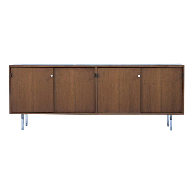 Florence Knoll for Knoll Walnut Credenza Buffet For Sale