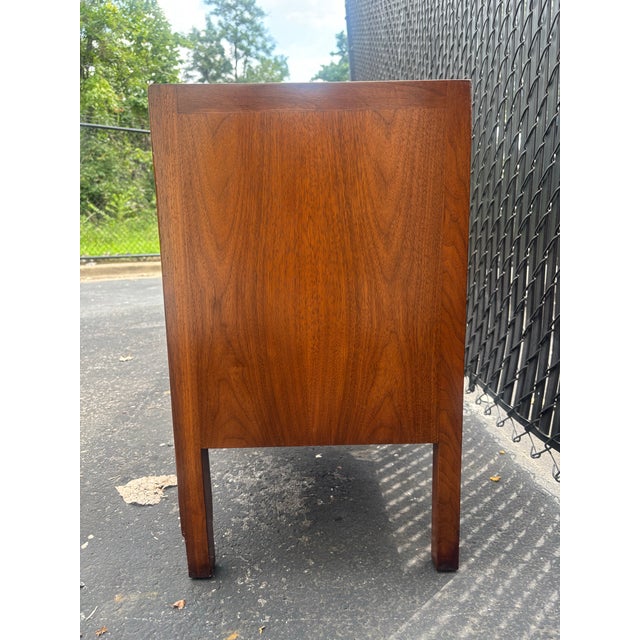 1960s 1960s John Stuart Mount Airy Janus Style Walnut Nightstands For Sale - Image 5 of 6