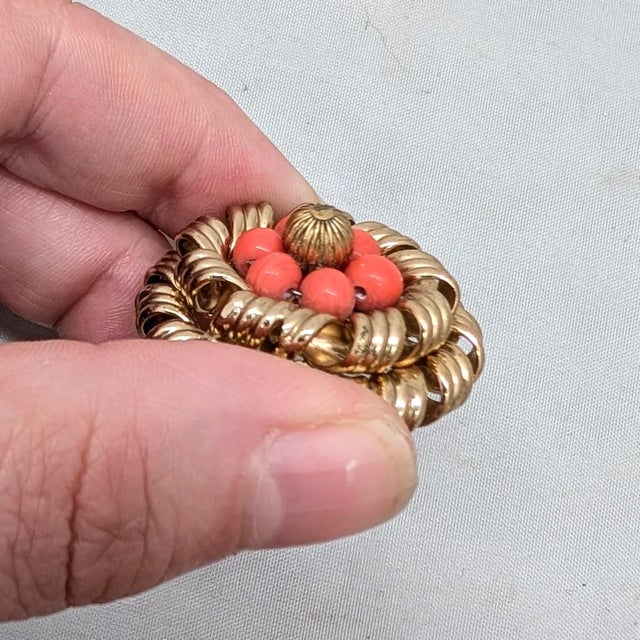 1950s Vintage 1960s Signed Napier Goldtone Faux-Coral Beaded Brooch For Sale - Image 5 of 7