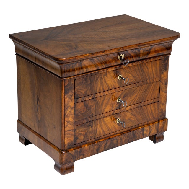 Biedermeier Miniature Chest of Drawers in Walnut, 1830 For Sale
