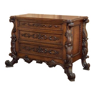 19th Century Italian Walnut Rococo Commode For Sale