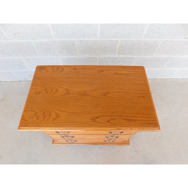 Thomasville American Oak Collection Georgian Style Nightstand For Sale - Image 10 of 13