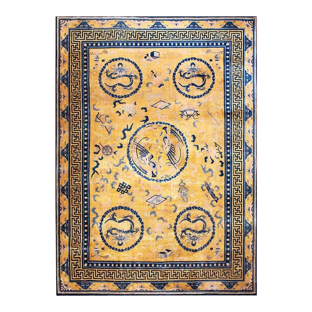 Stunning Gold Background Color With Cute Details of Chinese Culture ...