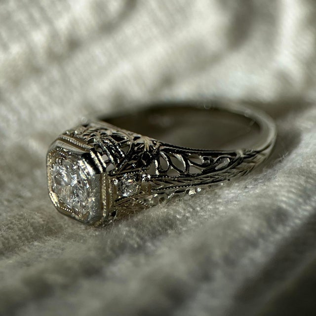 Art Deco Diamond Filigree Engagement Ring in 18k White Gold, Old European Cut 0.25 Ct, C. 1920s, Size 5 For Sale - Image 9 of 12