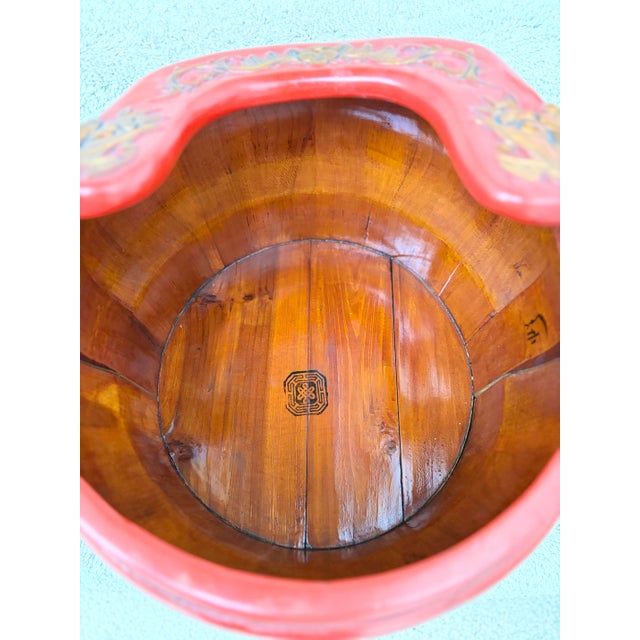 Antique Chinese Qing Era Lacquered Wood Wedding / Water Basket Box For Sale In Los Angeles - Image 6 of 12