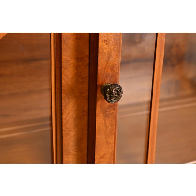 Wood Romweber French Provincial Louis XV Burl Wood Breakfront Bookcase Cabinet, Circa 1920s For Sale - Image 7 of 12