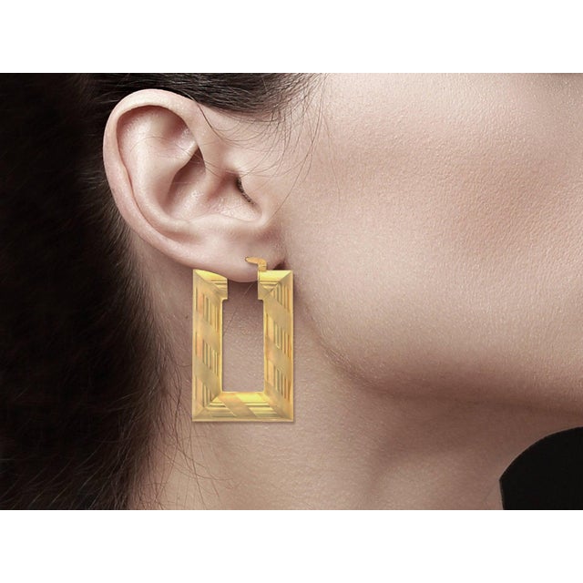 ♥ Product Summary ♥ Details: Hollow Matte Striped Rectangular Hoops Metal: 14K Yellow Gold Dimensions: 33mm x 20mm Weight:...