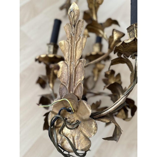 Gold Big Floral Florentine Gilded Wall Lamp, 1890s For Sale - Image 8 of 18
