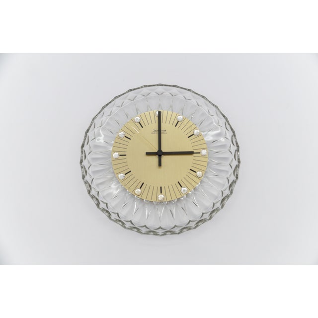 Hollywood Regency Wall Clock in Lead Crystal from Joska, 1970s For Sale - Image 4 of 9